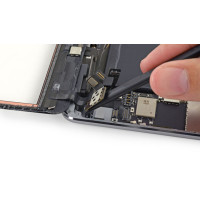 Заміна фронтальної (селфі) камери iPad Mini 3