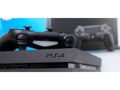 Bloomberg: Sony продовжить виробляти PS4 у 2022 році на тлі дефіциту PS5