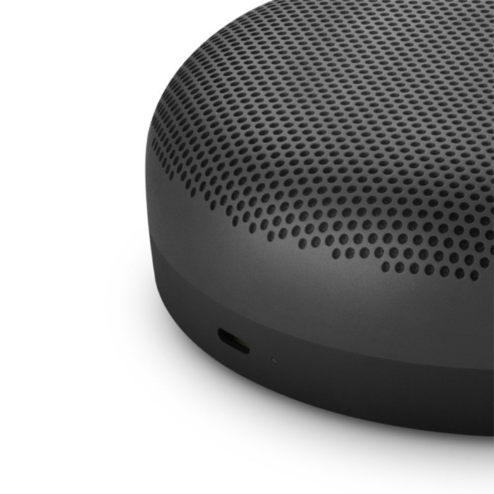 Портативна колонка Bang & Olufsen Beosound A1 (2rd Gen) Bluetooth Speaker Black Anthracite