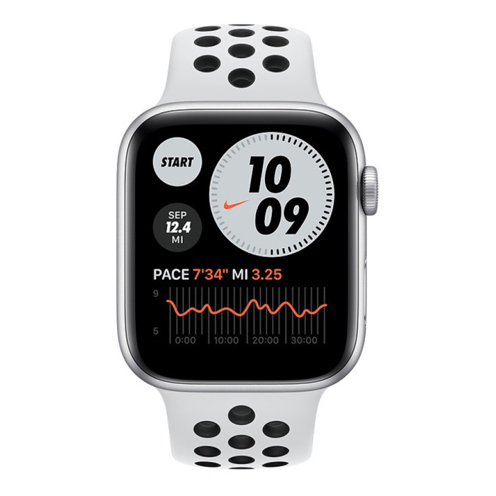 Apple Watch Nike SE (1Gen) 44mm Silver, Pure Platinum Black Sport Band